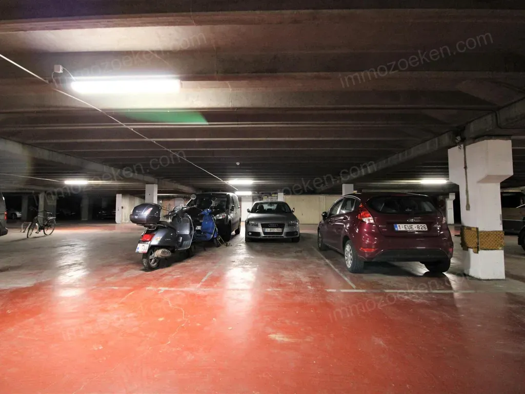 Garage in Berchem Te Koop - 14907 | Immozoeken