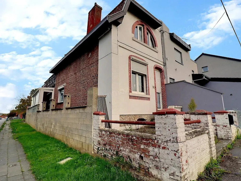 Huis in Monceau-sur-sambre Te Koop - 325338 | Immozoeken